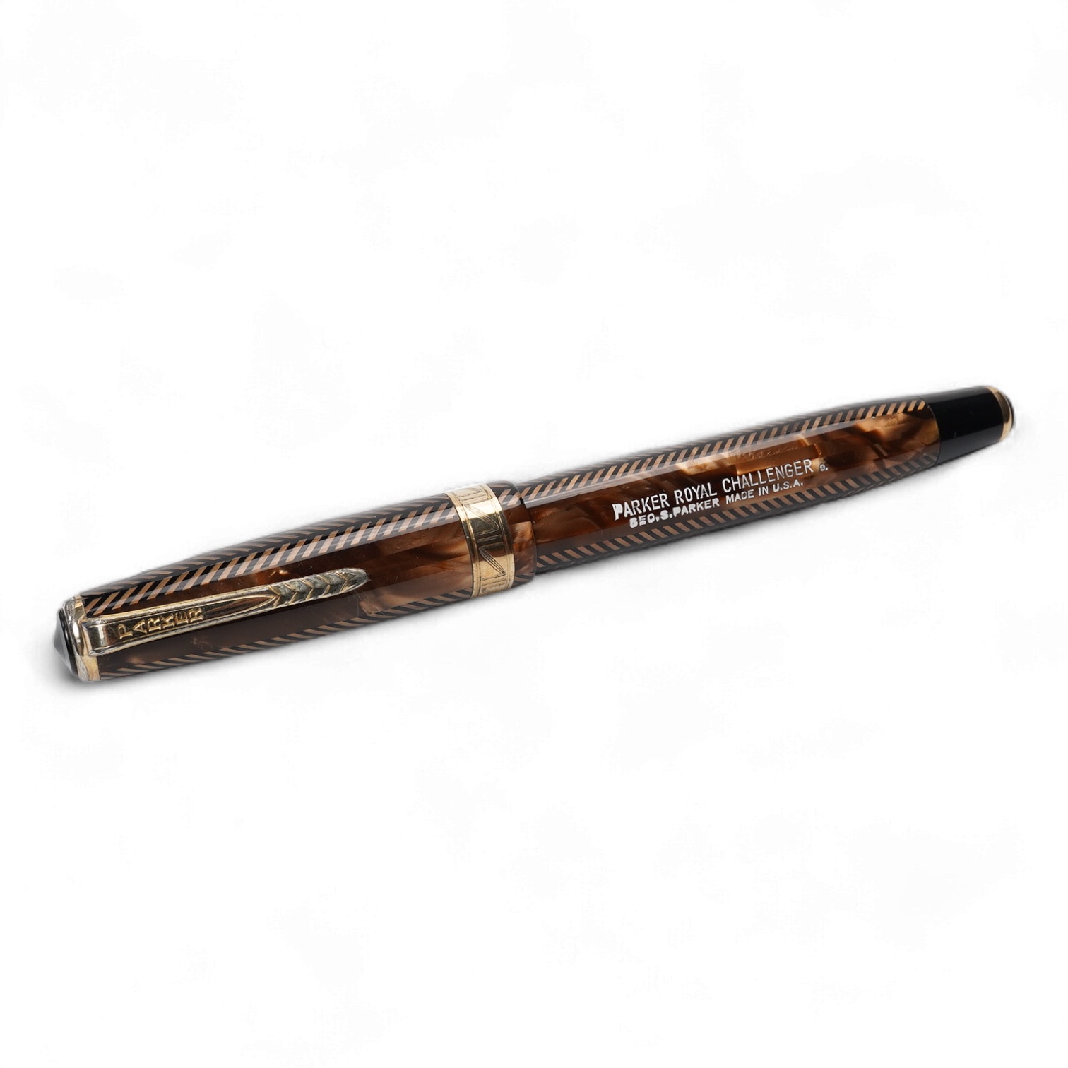 A Parker full size Royal Challenger fountain pen in brown herringbone pattern with Parker 14ct. gold nib - USA